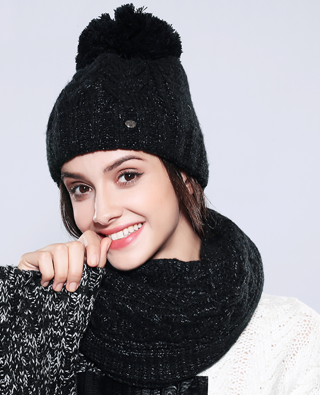 Classic Winter Hat And Scarf Set Classic Winter Hat And Scarf Set