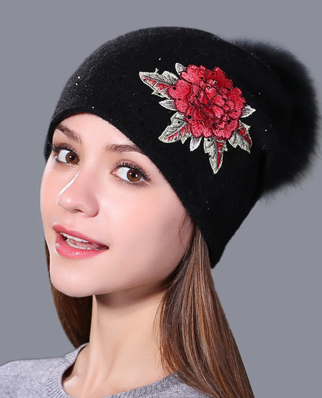 Embroidery knitted beanie hat Embroidery knitted beanie hat